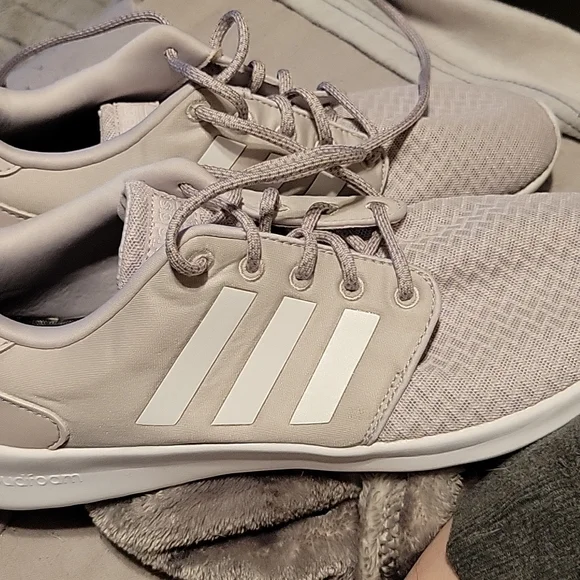 Adidas Cloudfoam Comfort shoes size 10 - Picture 2 of 3